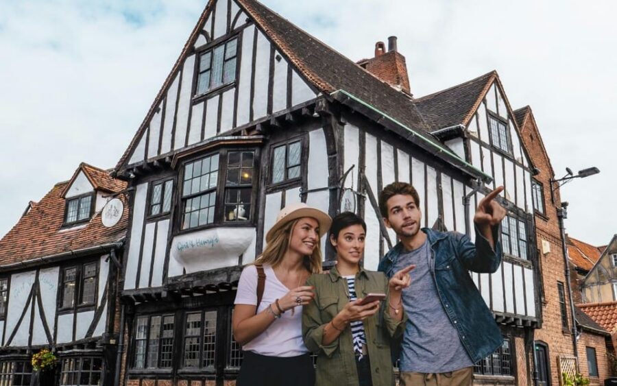 York: City Walking Tour & Exploration Game - York’s walls, historic footpaths, and the snickelways puzzle maze