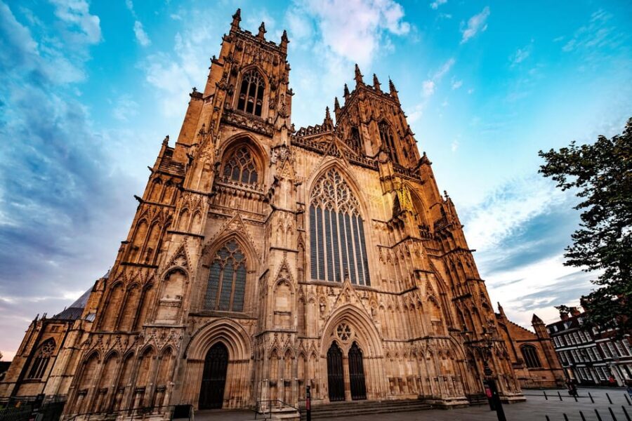 York Day Rail Tour from London including Hop-on Hop-off tour - The City Sightseeing bus: how to use hop-on hop-off without wasting time