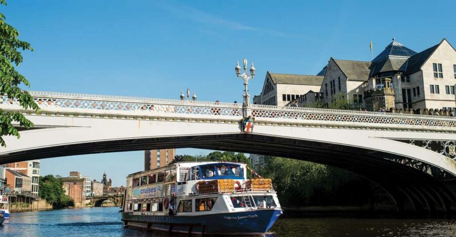 York: Daytime Sightseeing Boat Cruise with Live Commentary - Any-departure ticket (10:30am to 3pm): how to plan your timing in York