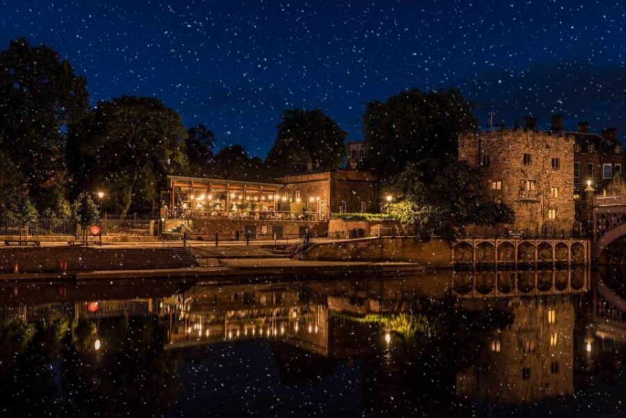 York: Evening Cruise With Strawberries & Cream + Drink - Price and value: why $24 can feel fair here