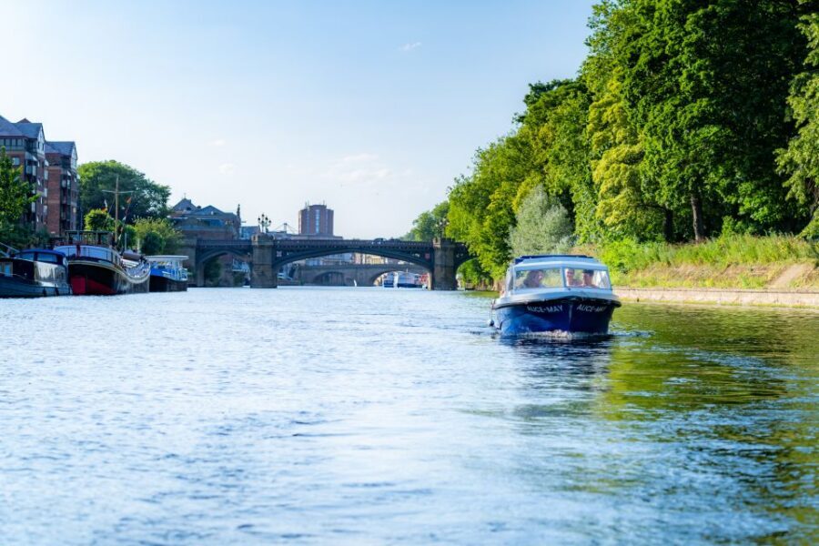 York: Self-Steer Boat Rental - What Your One-Hour Helm Time Really Looks Like
