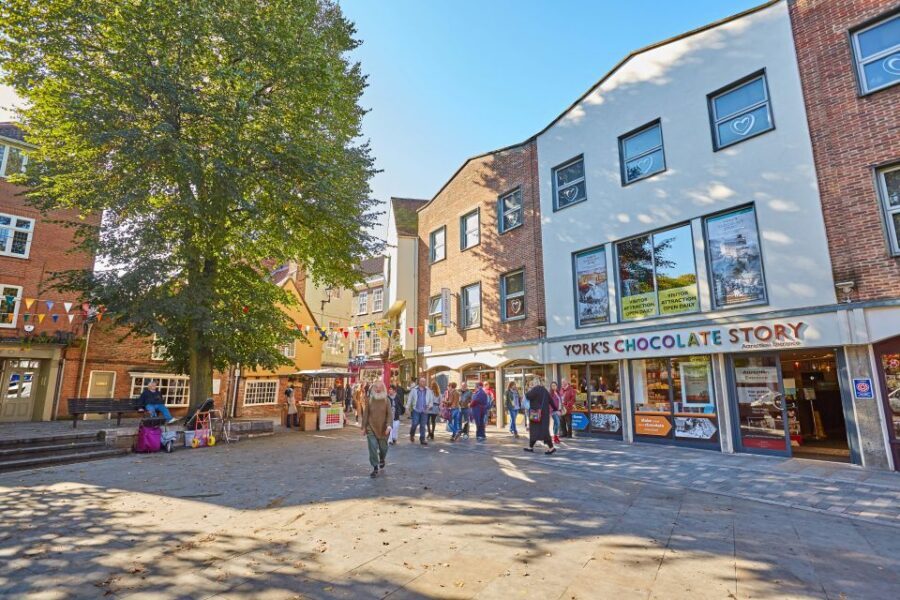 York's Chocolate Story: Guided Tour - Guide quality: why the group experience feels smooth