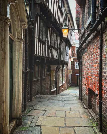 York’s Snickelways Story Walking Tour - How long is enough time, and what it feels like on your feet