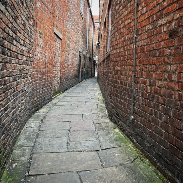 York’s Snickelways Story Walking Tour - Swinegate, Patrick Pool, Finkle Street, and Three Cranes Lane