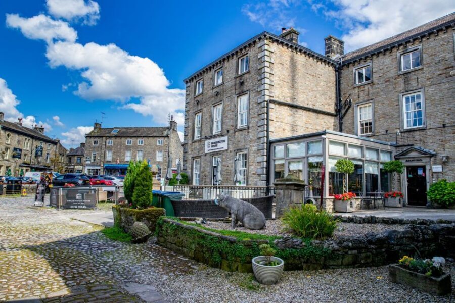 Yorkshire: All Creatures Great and Small Mini-Coach Tour - The Drovers Arms break: a drink stop plus Darrowby turning points